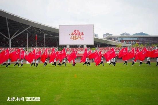 位于美国北卡罗莱纳州温斯顿沙兰市（Winston Salem）的RJR纳贝斯克饼干公司股 东们，固然遭到全球注视，金钱不竭涌进，光是在２月底的邮件中，就收到总数达２０ 亿美圆的支票，但很少有股东对公司的高级履行总裁罗斯.强生（Ross Johnson）心存 感谢感动。此刻，温斯顿沙兰市也酿成史无前例的百万财主市。所有与RJR公司有关的华尔街 年夜亨都想从平分到一点益处，因而罗斯找来财政专家亨利和彼得来为他效率。接下来上演的即是一出布满贪心、变节、钩心斗角和高风险赌注的华尔街风云。按照布莱恩.巴勒和约翰.海勒撰写的《Barbarians at the Gate: The Fall of RJR Nabisco》中文译名：《门口的蛮横人：RJR纳贝斯克的殒落》改编。该书描述了1988年美国第二年夜烟草公司RJR融资收购饼干出产商Nabisco的买卖。即便现在看来，这笔总额达250亿美元的收购也十分惊人，不由让人对有关人物的步履发生 疑虑。那时，这也是华尔街汗青上最年夜的收购资金。而1989年美国Kohlberg KravisRoberts 公司又以314亿美元的价钱刷新了此记载，其收购对象就是RJR Nabisco公司。读过此书，你会诧异地发现收集和小我对世界贸易和经济的把持力有多年夜。它向我 们揭露了CEO被赐与的庞大权力和机遇，从中你会晓得谁才是真实的玩家。 该书被《福布斯》杂志评选为20年来美国最具影响力的20本贸易册本之一。也被选择摘编到里奥·高夫的投资经典著作《一次读完25本投资经典》中。